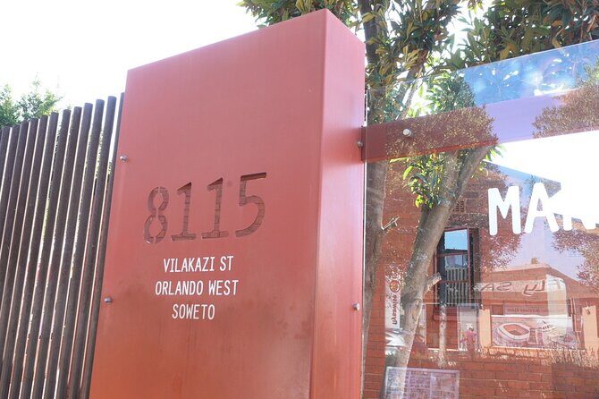 1 Day: Bus & Soweto Combo - Mandela Foundation: seeing Madiba’s story in the middle of your day