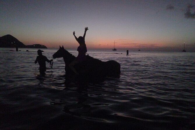 2 Hour Horseback Riding Sunset Tour with Dore's Riding Stable - Meeting Delwin, Then Chasing the Sunset on Horseback