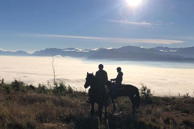 2h – Horse Trail - What to Wear: Simple Clothing Rules That Keep You Safe