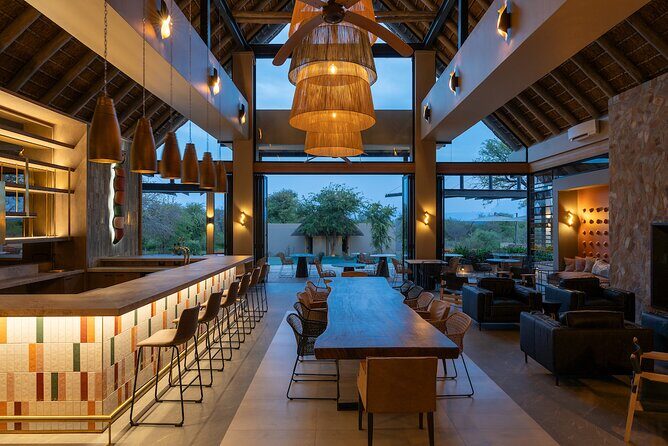 3 Days Radisson Kruger Safari Tour from Johannesburg - Johannesburg pickup and the 7:00 a.m. start