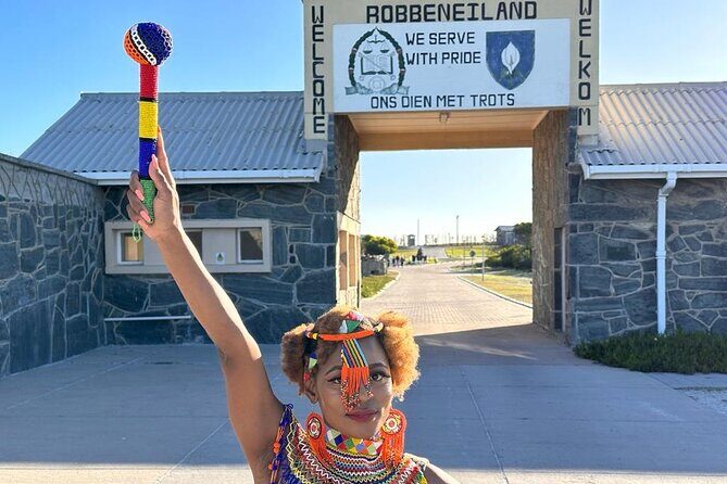 3-Nights Tour Robben Island Table Mountain and Wine Tram - Bo-Kaap photo time: color, culture, and quick city sightseeing