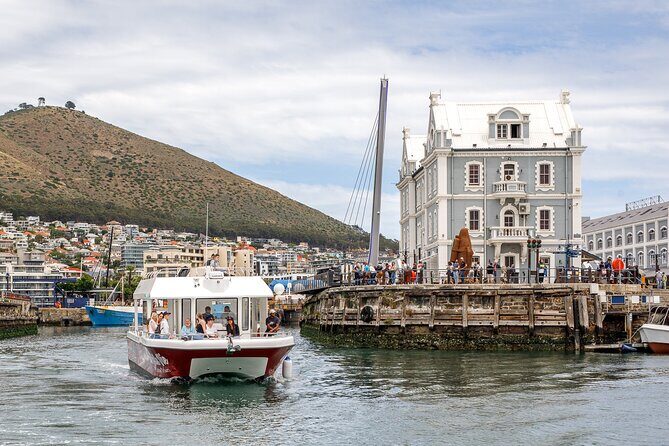 30min Harbour Boat Cruise Cape Town - Weather, Minimum Passengers, and Possible Boat Changes