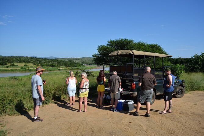 4-Day Hluhluwe Imfolozi and St Lucia Safari from Durban - Night safari with park rangers: seeing the reserve differently