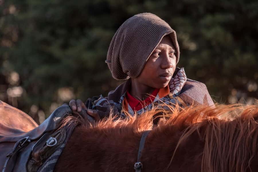 4x4 into Lesotho From Underberg - Horse Ride / Village Life - The drive back down: same road, different feel