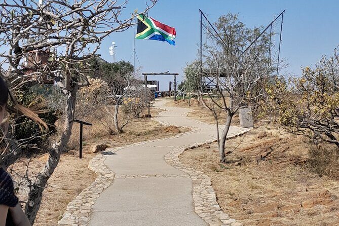 Aerial cableway Hartebeespoort Halfday tour - Professional guide service: the difference between okay and great