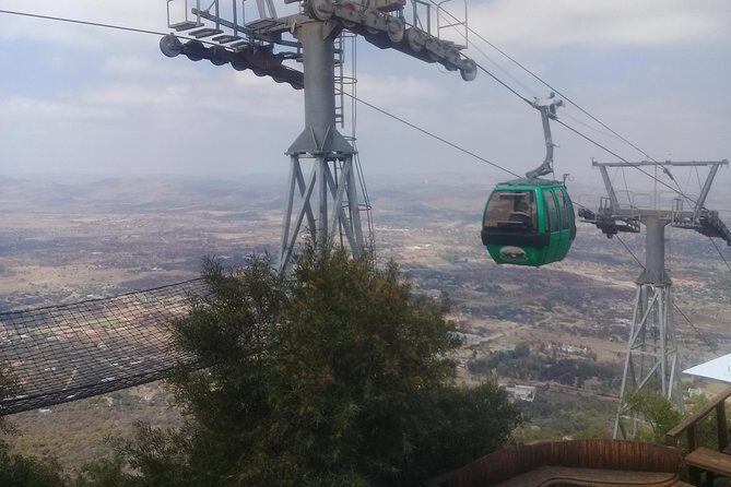Aerial cableway Hartebeespoort Halfday tour - The cableway ride: 1.2 km of serious sightseeing