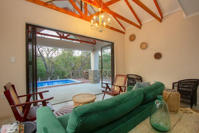 All Inclusive 2 Day Kruger Safari from Nelspruit - From Nelspruit to Kruger: the transfer that frames your safari