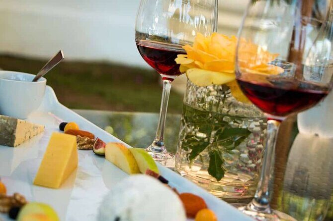 All-inclusive Private Wine Tour in Stellenbosch Cape Winelands - Stop 3 at Dornier Wine Estate: Helderberg views and lunch platter