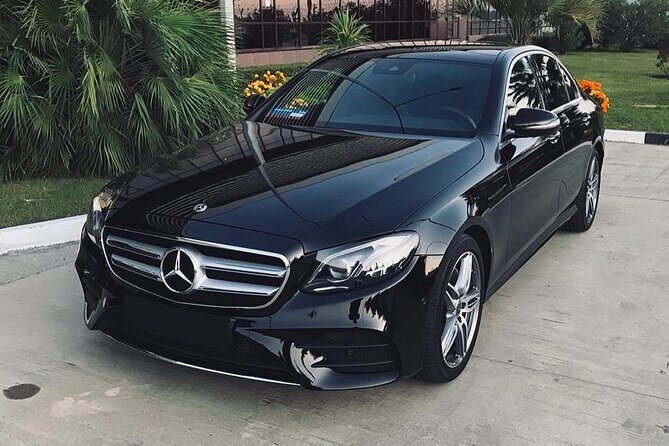 Arrival Private Transfer: Tambo Airport JNB to Johannesburg in Business Car - Timing That Actually Helps: Flight Tracking and 60 Minutes Waiting
