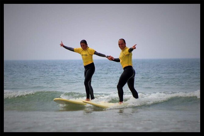 Beginner group surf lesson - Why Learn to Surf in Jeffreys Bay (JBay) at Wavecrest?