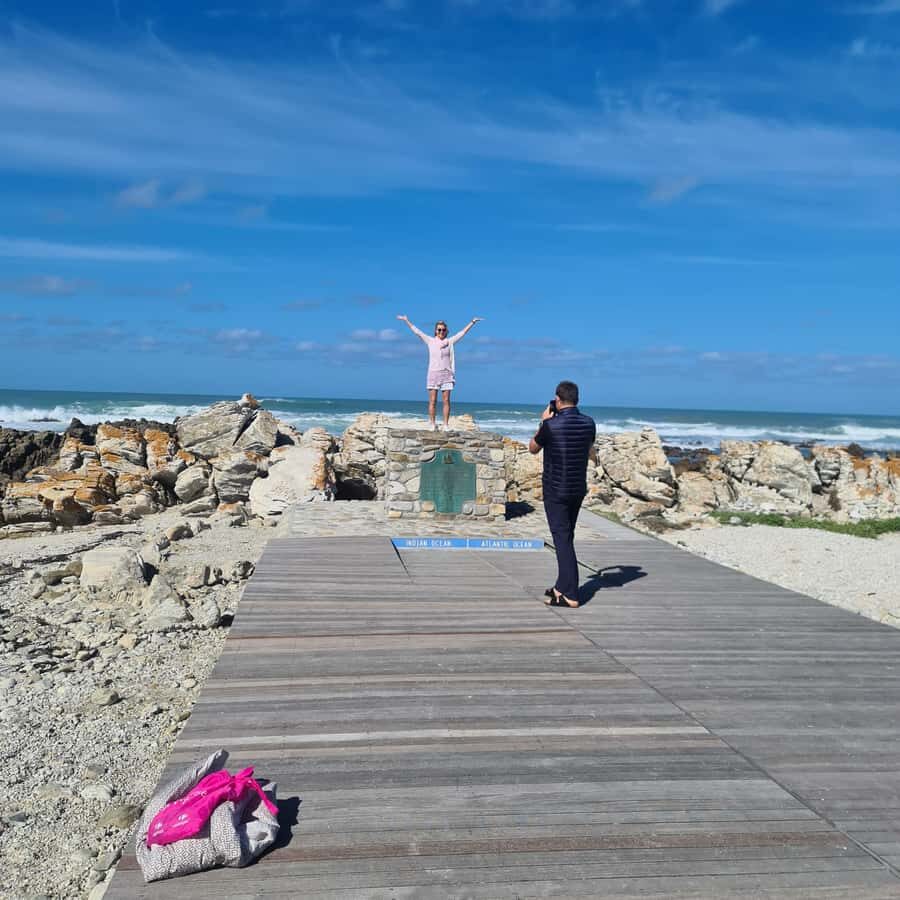 Cape Agulhas: Private Day Tour to Africa's Southernmost Tip. - On the way to Cape Agulhas: passes, plains, and coastal roads