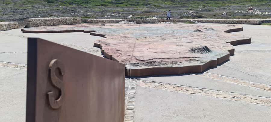 Cape Agulhas: Private Day Tour to Africa's Southernmost Tip. - A guided later stop plus a bus-style tour