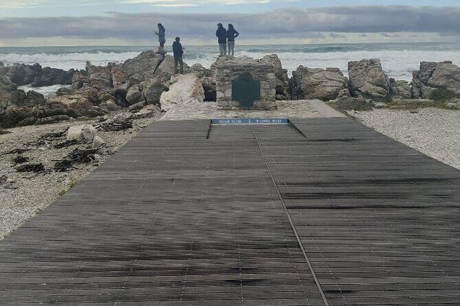 Cape Agulhas Tour - Caledon and Bredasdorp: farmland service hubs with real pace