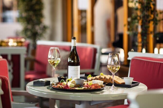 Cape Peninsula Helicopter Private Tour with Stellenbosch Wine Tasting & Lunch - The Stellenbosch Setup: Easy Pickup, No-Rush Pace Between Estates