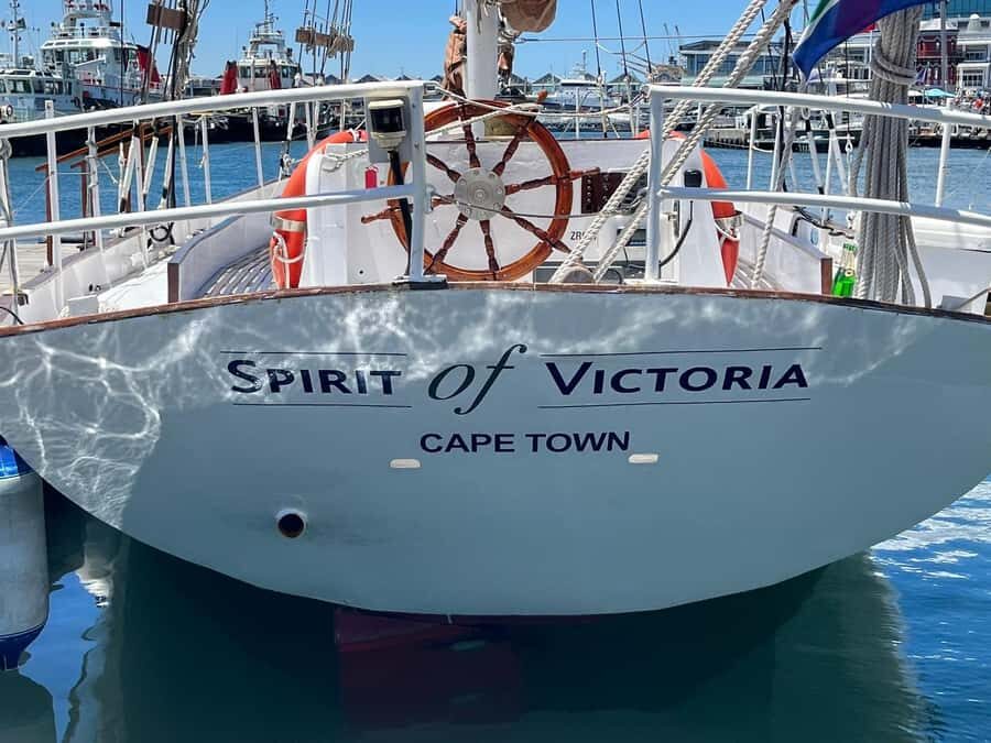 Cape Town: 1 Hour Table Bay Sailing Tour - Price and value: getting a lot of Cape Town for $21