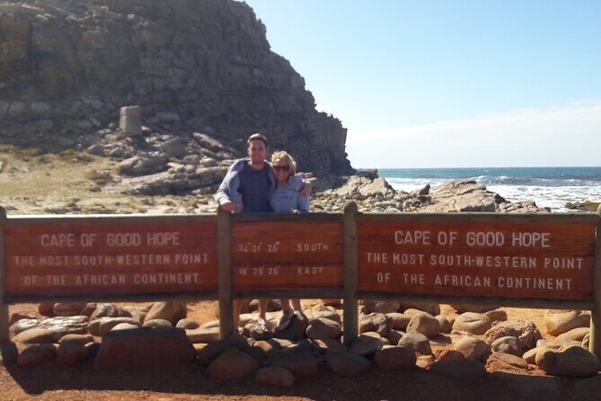 Cape Town: Cape Peninsula Private Tour Full Day - Hout Bay: a quick quay-and-market stop that breaks up the driving
