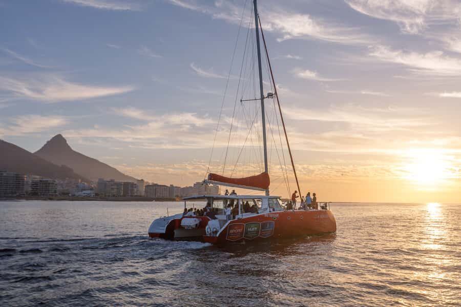 Cape Town: Catamaran Champagne Sunset Cruise - The “golden hour” route: V&A Waterfront out toward Clifton
