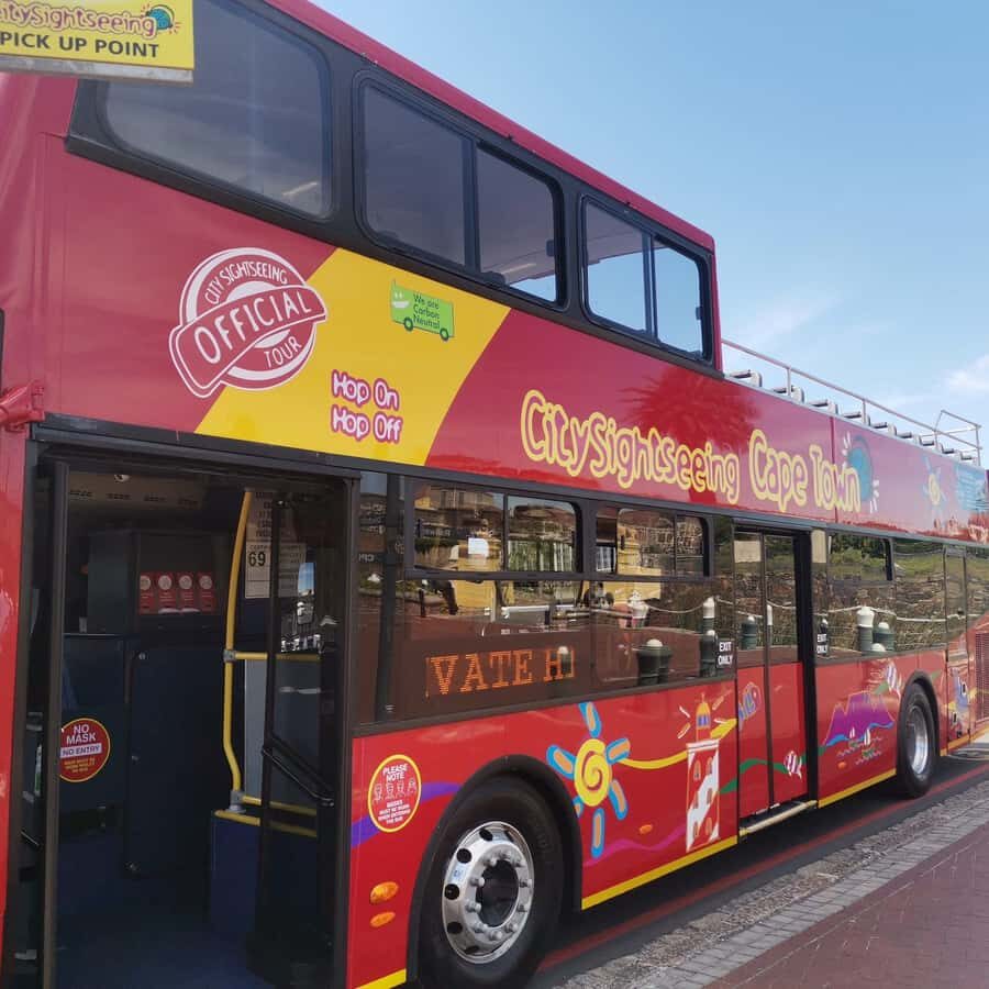 Cape Town: City Explorer Pass with Classic Bus Ticket - Getting on the Bus and Getting Your Day Started at the Kiosk