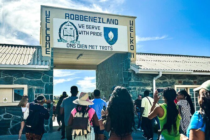 Cape Town City Highlights & Table Mountain Tour - A Day That Hits Robben Island and Table Mountain in One Sweep