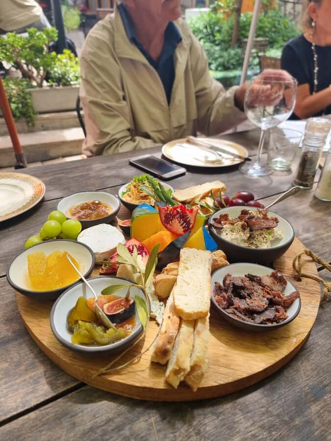 Cape Town: Culinary Walking Tour with Food Tastings - Getting Oriented: Start at Atlas Trading Company and Near Heritage Square