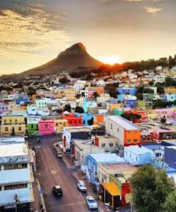 Cape Town: Full-Day Cape Peninsula Tour & Penguin Beach - Morning pickup to Bo-Kaap color: why this tour starts strong