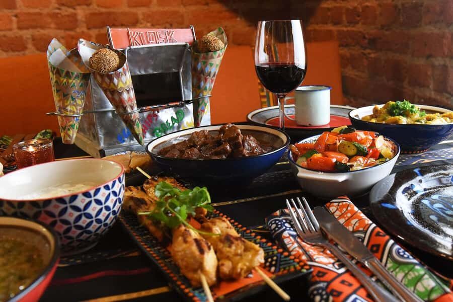 Cape Town: Gold Restaurant Spice Experience with Wine - Gold Restaurant and the 24-Carat Bubbly Welcome