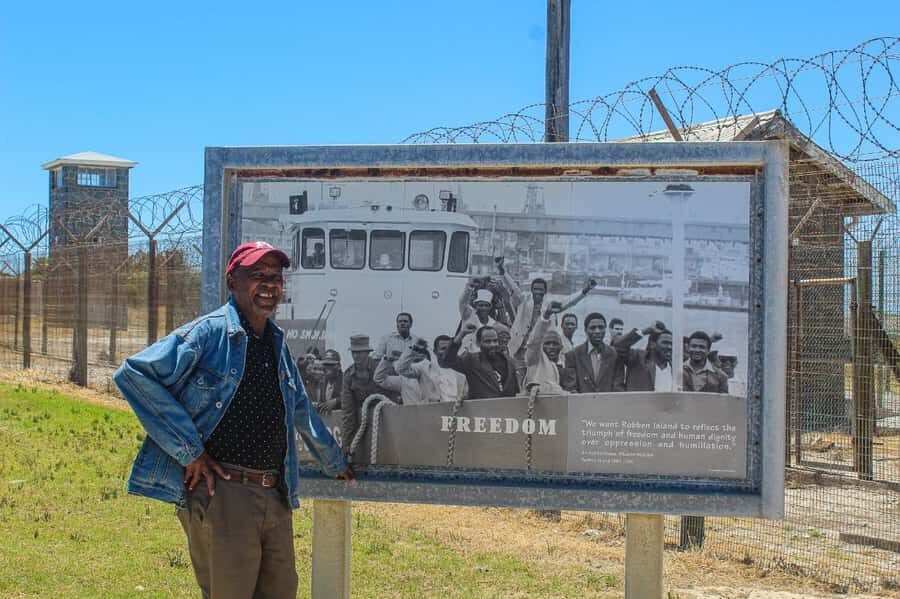 Cape Town: Guided Tour Of Robben Island & The Diamond Museum - After the Island: Returning by Ferry and Resetting Your Pace