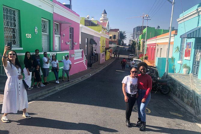 Cape Town Half Day City Tour with Table Mountain ticket - Bo-Kaap: color, photos, and Malay flavors at your pace