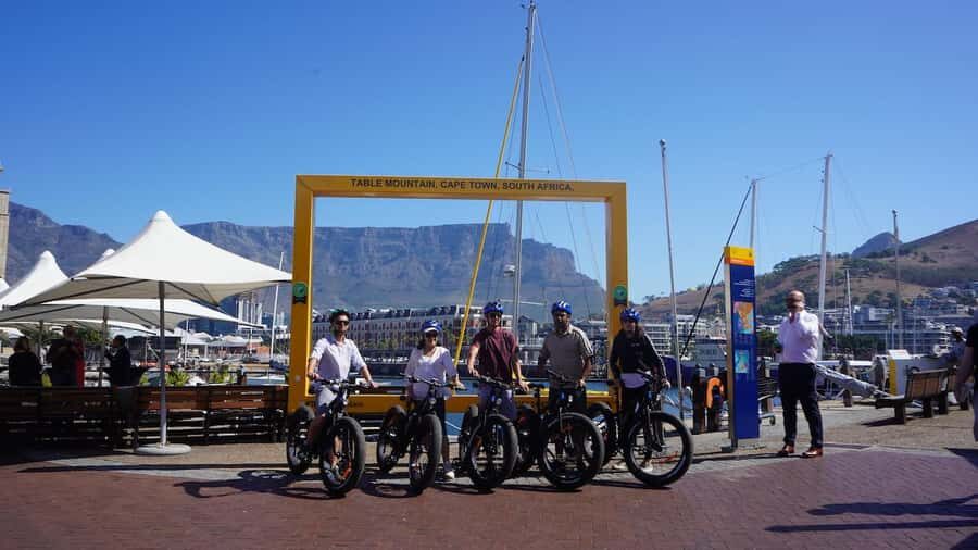 Cape Town: Half-Day e-Bike City Tour - Seapoint Walkway and Greenpoint Gardens with stadium views