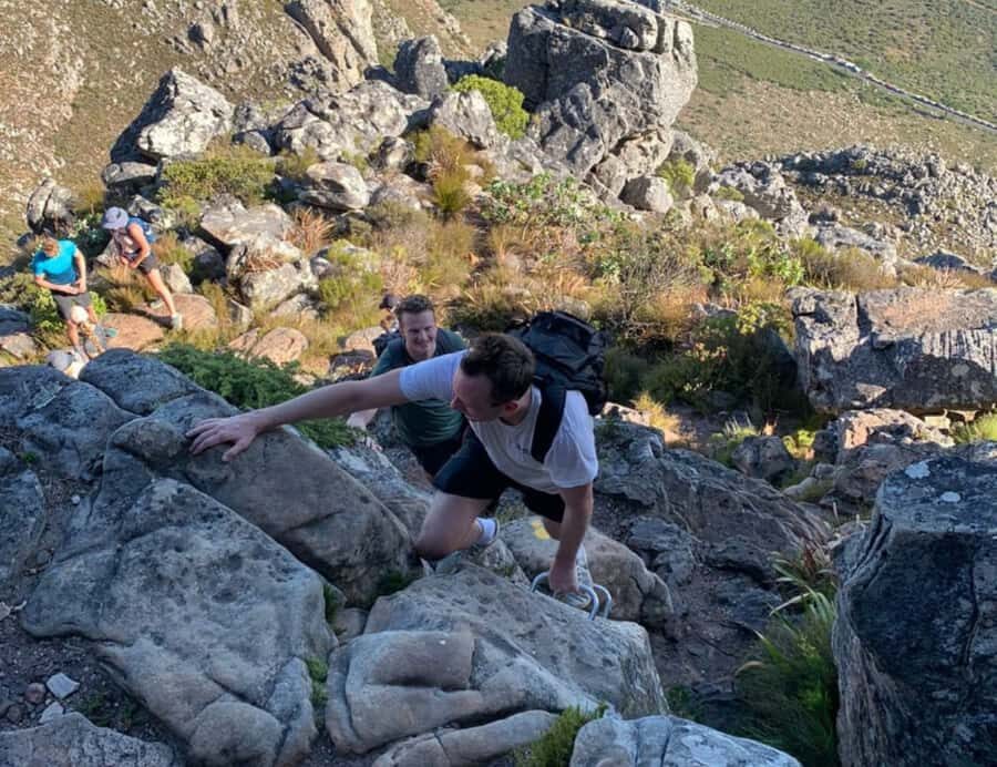 Cape Town: Half-Day India Venster Hike on Table Mountain - Scrambles after the window: why the guide matters on this hike