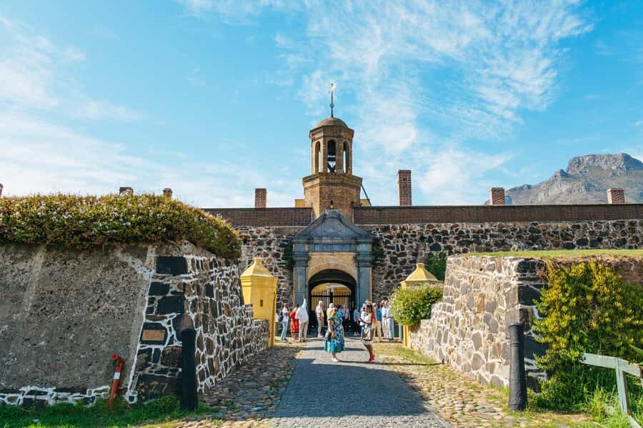Cape Town: Half-Day Walking City Tour and African Lunch - Who should book this tour (and who might want something else)