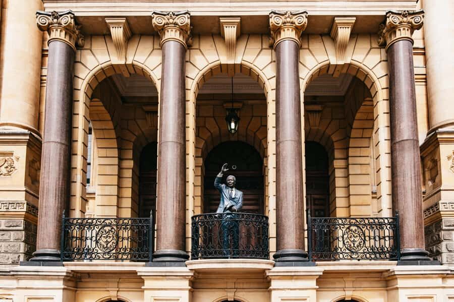 Cape Town: Half-Day Walking City Tour and African Lunch - Price and logistics for a 5-hour small-group tour