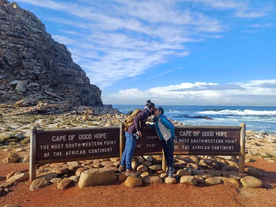 Cape Town .Penguin & Cape of good hope Half day Share Tour - From Muizenberg to St James: colorful huts and classic False Bay views