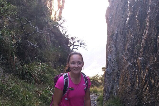 Cape Town: Platteklip Gorge Half-Day Hike on Table Mountain - Booking and weather reality (short and practical)