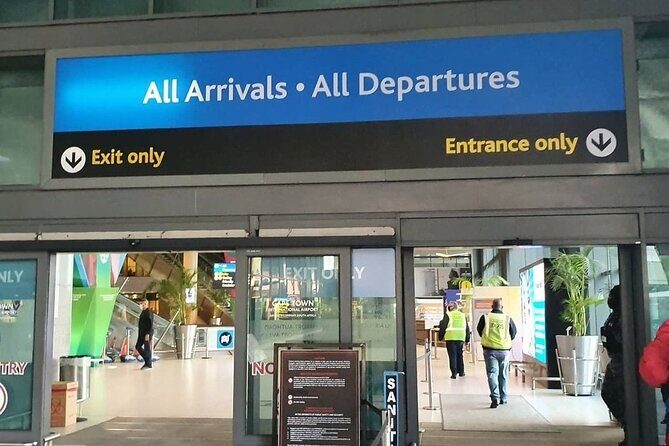 Cape Town Private Airport Transfer to City Hotels - Meet-and-greet to hotel: what the first 30 minutes feel like