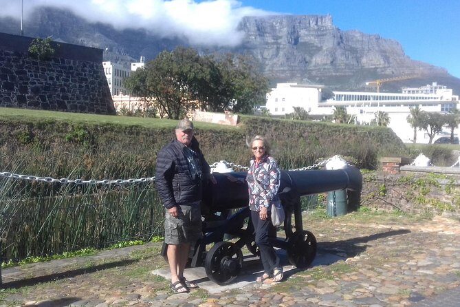 Cape Town Private City Tour - Company’s Gardens and Greenmarket Square: break time with real texture
