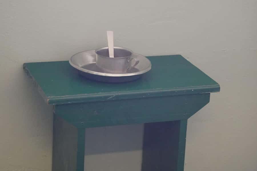 Cape Town: Robben Island Museum Tour with Ferry Ride - Weather, crowds, and why timing can feel out of your control