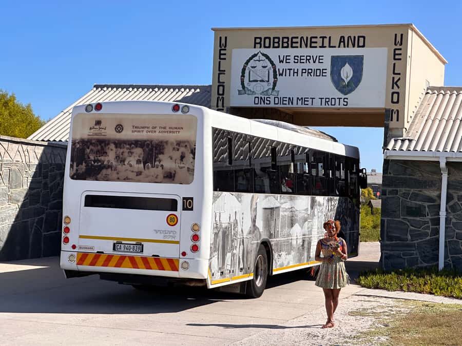 Cape Town: Robben Island & Table Mountain w/Hotel Transfer - What kind of traveler should book this?