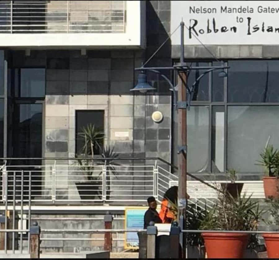 Cape Town: Robben Island Tour Including all Entry Tickets. - A half-day that hits Robben Island and Cape Town’s Diamond Museum