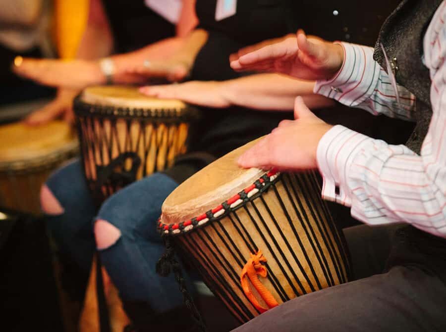 Cape Town: Silvermist Estate Wine Tasting & Drumstruck Show - Lunch vs sunset formats: how timing changes the vibe