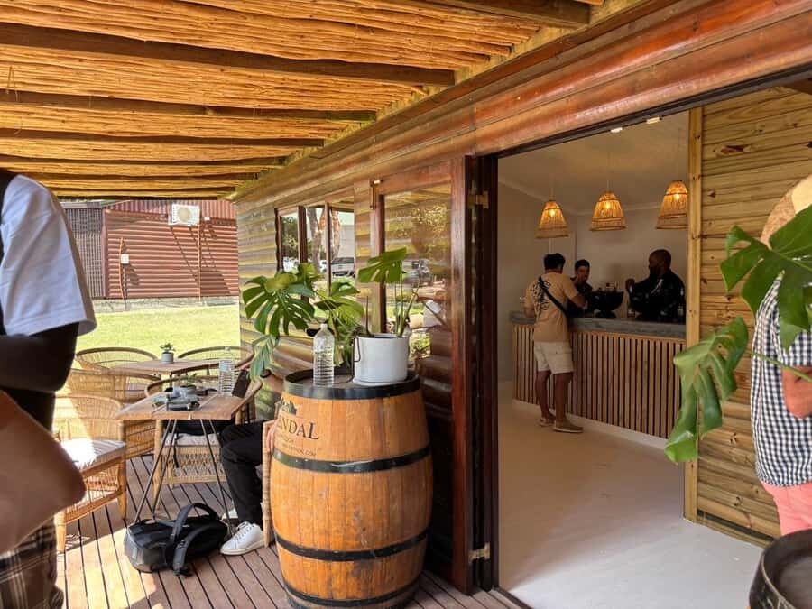 Cape Town: Stellenbosch Hop-On Hop-Off Tractor Transfer - The timing at each stop: 65 minutes to taste, eat, and reset