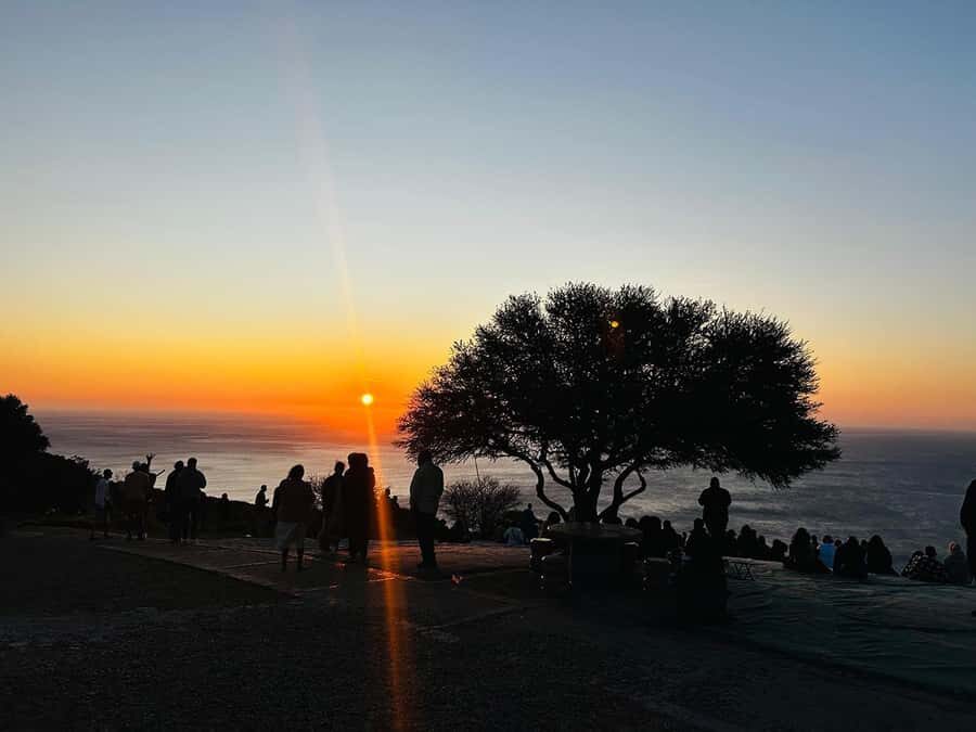 Cape Town: Sunset Bus Tour with Picnic on Signal Hill - A 3-Hour Sunset Plan From the V&A Waterfront