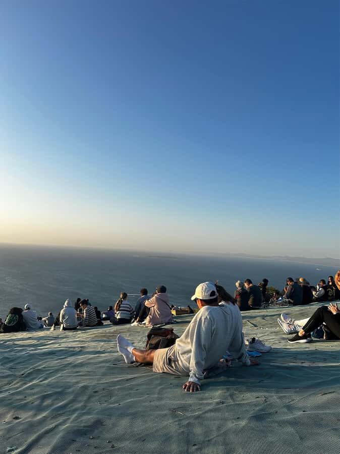 Cape Town: Sunset Bus Tour with Picnic on Signal Hill - Picnic on the Hill: Your Food, Your Blanket, Your Pace