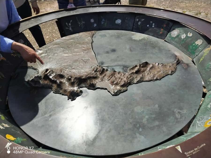 Cape Town: Table Mountain and Castle of Good Hope Tour - District Six Museum: Neighborhood Memory Under Apartheid