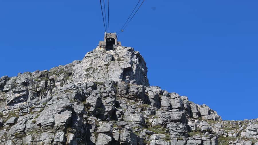 Cape Town:- Table Mountain including Hotel Transfer - The Optional Diamond Institute Stop: Quick, Not Too Much