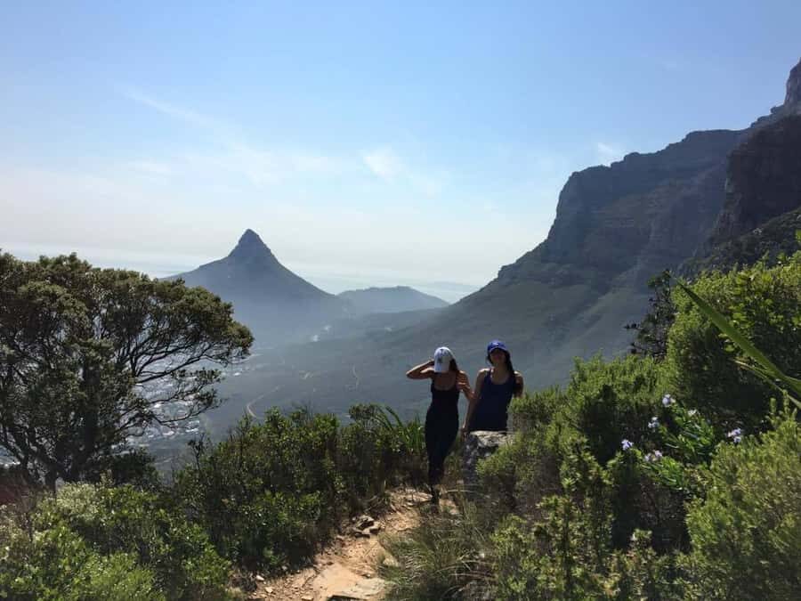 Cape Town: Table Mountain Kasteelspoort Hiking Trail - Camps Bay to Kasteelspoort: the climb starts with real Cape Town energy