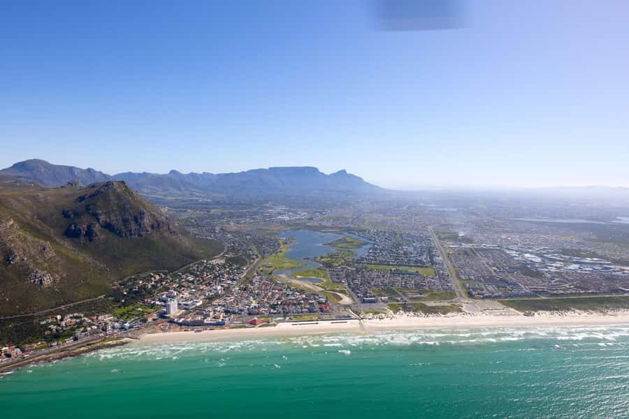 Cape Town to Cape Point Helicopter Flight - 48Min - The short champagne finish at the V&A Waterfront