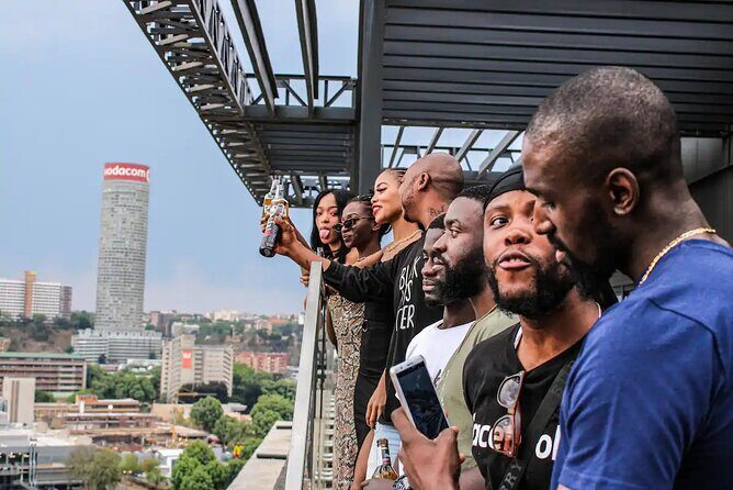 Cape Town: VIP Amapiano & Afrobeats Club-Hopping Experience - The drink reality: welcome drinks included, but upgrades aren’t