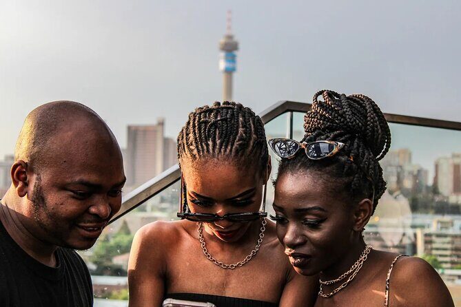 Cape Town: VIP Amapiano & Afrobeats Club-Hopping Experience - Saint Champagne Bar & Lounge: contemporary cool before the big club
