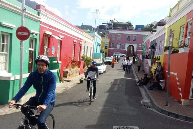 Cape Town's Finest City Bike Tour - Stop 4: Company’s Gardens tea and cake break